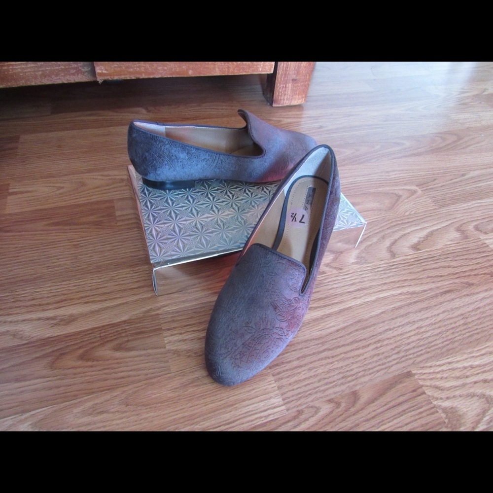 Tahari foley loafer flats